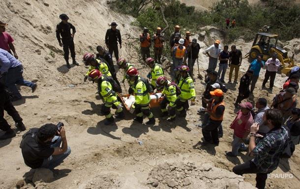 Оползень в Гватемале унес жизни 26 человек
