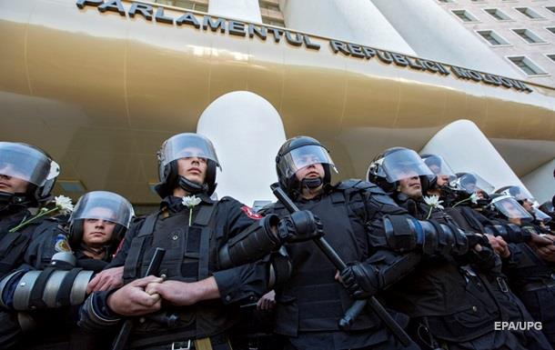 Протесты в Молдове: питкетчики заблокировали здание парламента
