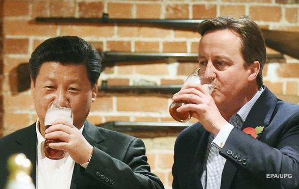Си Цзиньпин выпил с Кэмероном пива и съел фиш-энд-чипс