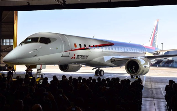 Первый за 40 лет японский самолет MRJ отправился в полет