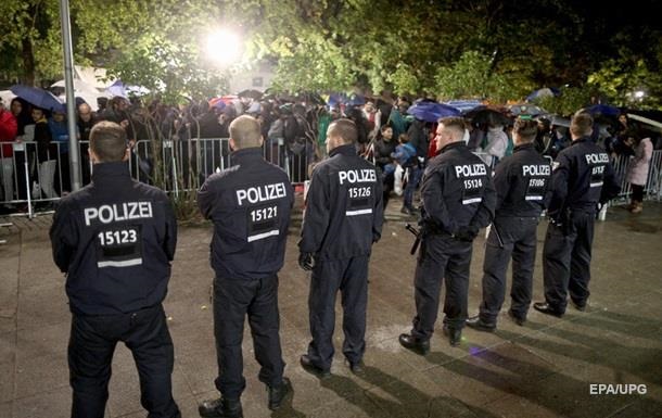 Спецслужбы Германии предупреждают о вербовке мигрантов исламистами