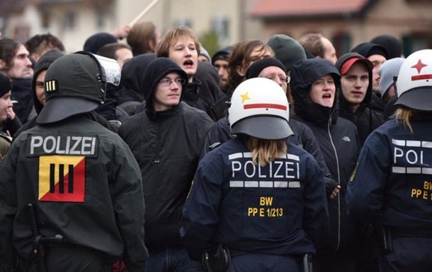 В Германии беспорядки на митинге против ультраправых