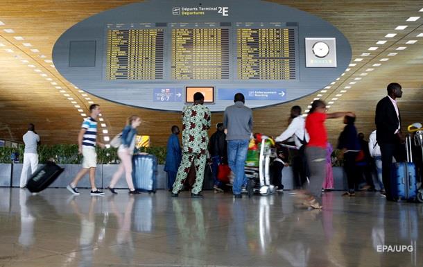 Аэропорт Парижа уволил 57 сотрудников из-за подозрения в радикализме 