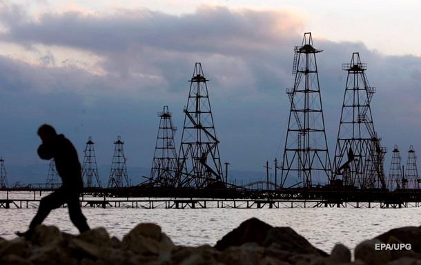 В Азербайджане потушили одну из горящих нефтяных скважин