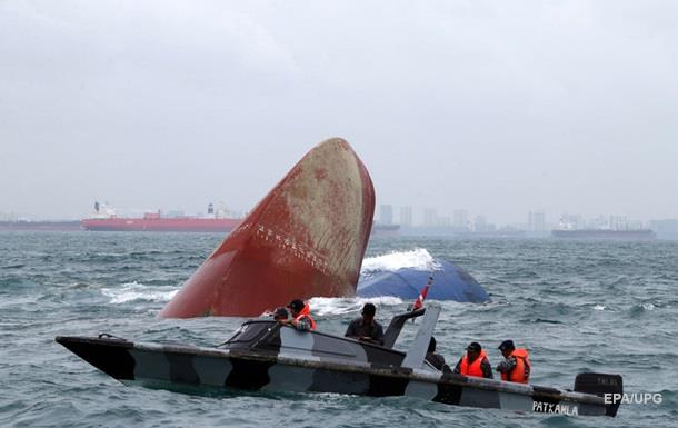 Власти Индонезии опровергли информацию о затонувшем судне
