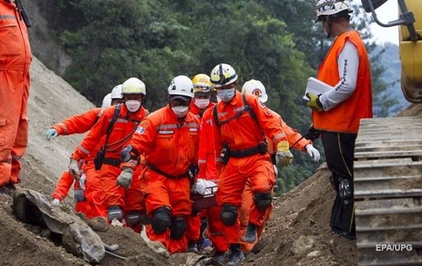 В Мьянме оползень унес жизни пятерых шахтеров