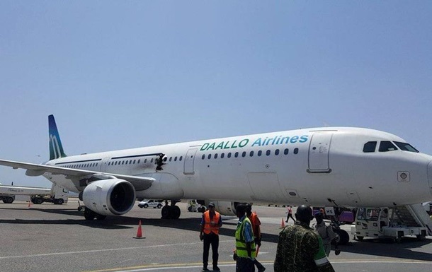 Самолет A321 потерпел крушение Самолет A321 потерпел крушение
