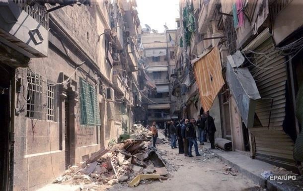 В осажденные сирийские города доставили гуманитарку