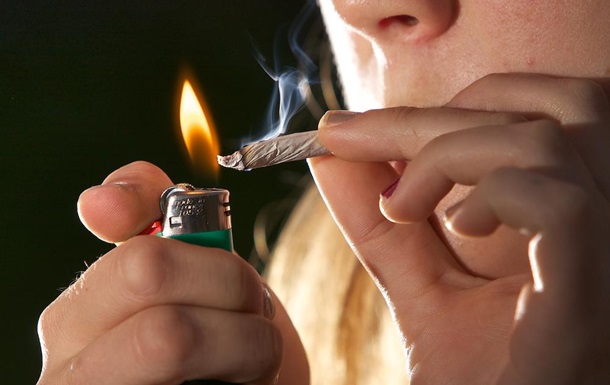 Курение марихуаны не приводит к психическим заболеваниям – ученые