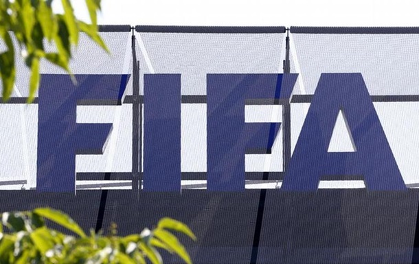 ФИФА снимает с продажи футболки с картой России без Крыма