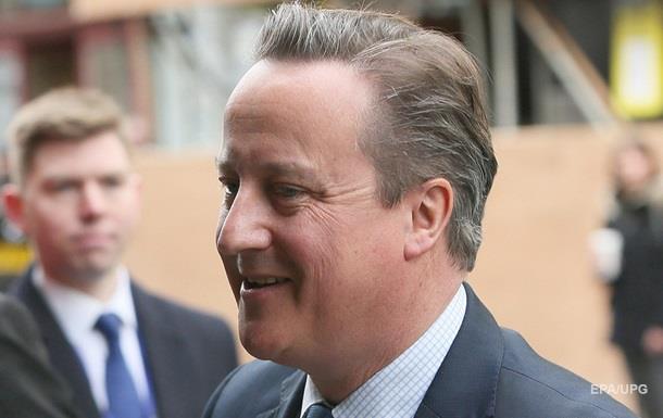 Кэмерон показал налоговые декларации за шесть лет