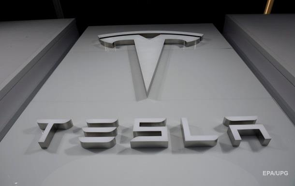 -  Tesla   3  