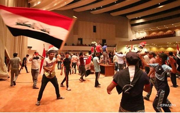 В Багдаде протестующие временно покинули свои позиции
