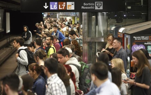 Работники метро Барселоны начали четырехдневную забастовку