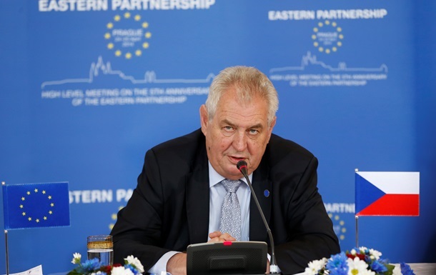 Президент Чехии предложил референдум по ЕС и НАТО