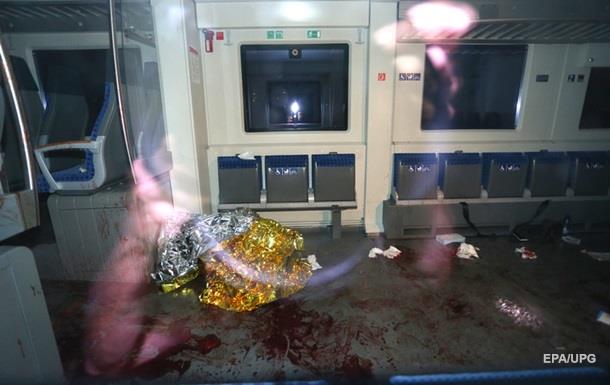 Полиция Германии: напавший на пассажиров поезда с топором застрелен