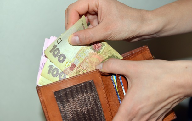 Средняя зарплата в Украине выросла на 22% за год