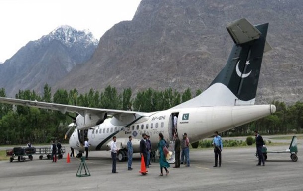 В Пакистане разбился пассажирский самолет