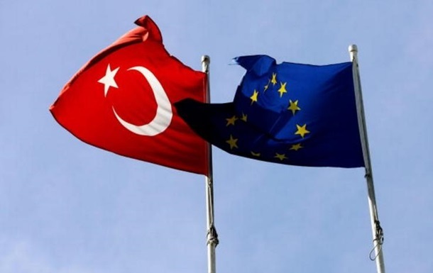 ЕС не замораживает переговоры с Турцией 