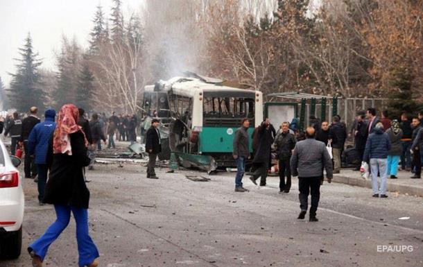 Жертвами взрыва в Турции стали 13 военных