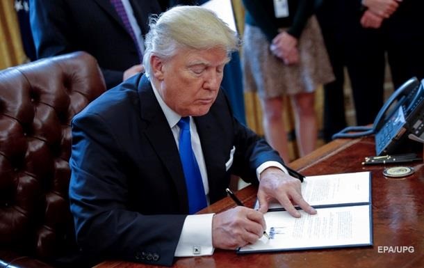 Трамп издал указ о строительстве стены на границе с Мексикой