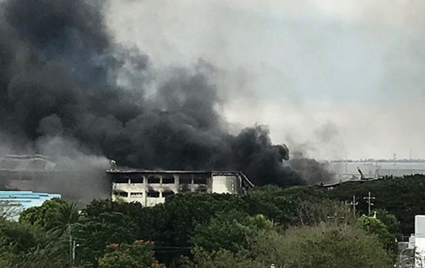 В пожаре на заводе в Маниле пострадали 100 человек