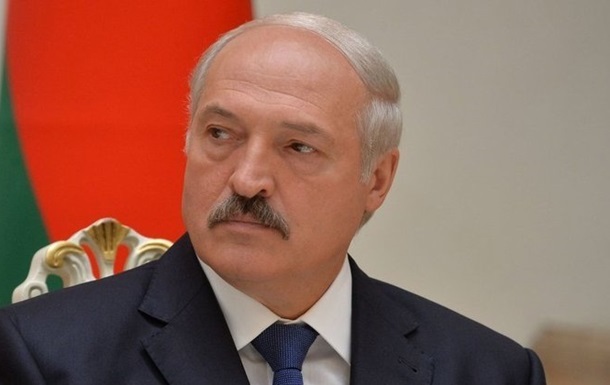 Лукашенко: Россия пинает договоры в хвост и в гриву 