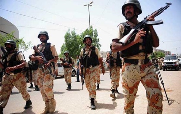 В Пакистане уничтожили десятки боевиков после кровавого теракта
