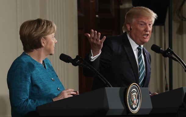 У Трампа отрицают вручение Меркель счета  за оборону 