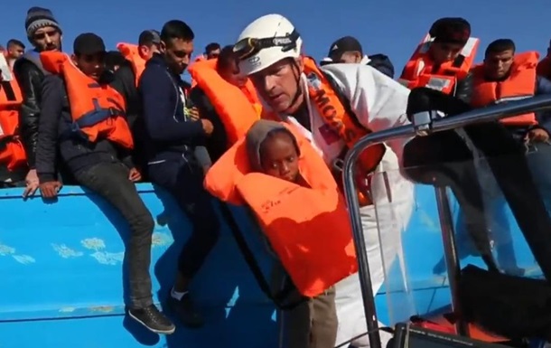 В Средиземном море за три дня спасли почти десять тысяч человек