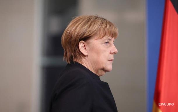 Меркель за двойную стратегию в отношении России