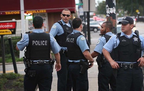 В Вашингтоне пикап влетел в полицейских, возможен теракт