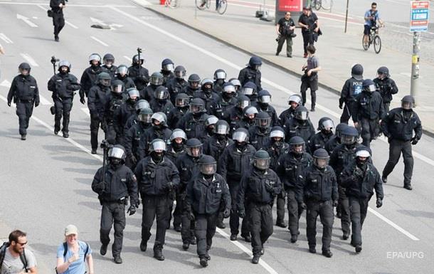 В Гамбург дополнительно направили около тысячи полицейских