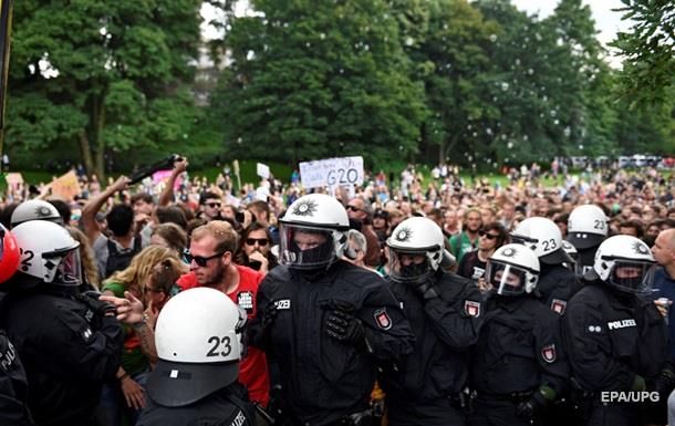 При беспорядках в Гамбурге пострадали 500 полицейских