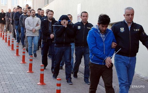 В Турции более 1000 человек арестованы за причастность к путчу