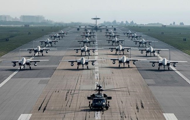 СМИ: Пентагон может направить авиацию на Филиппины