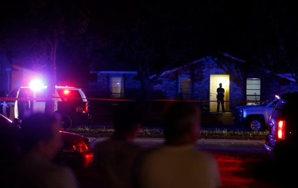 В итоге стрельбы в Техасе погибли 8 человек и ранены двое полицейских
