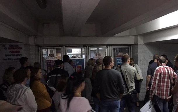 Что говорят медработники, cотрудники экстренных служб и уполномоченные киевской подземки — Пожар в метро