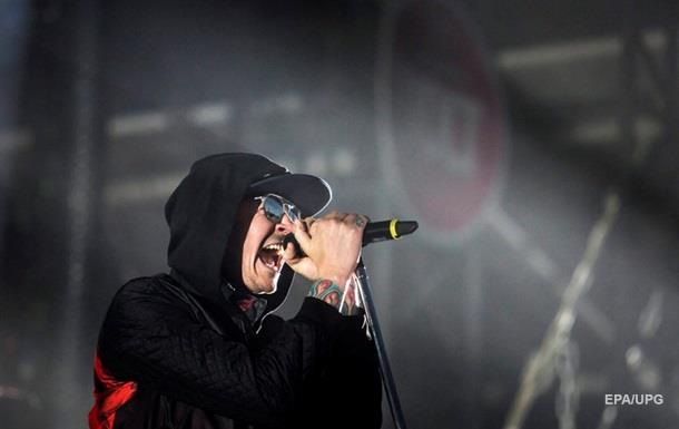 Linkin Park почтила память фронтмена новым клипом