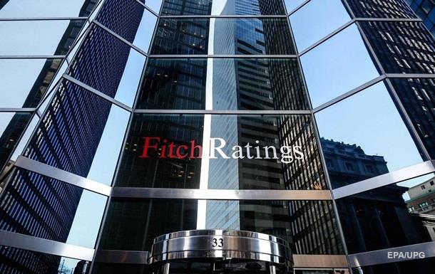Fitch:     $1,9 