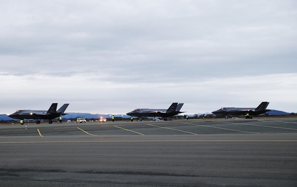 Норвегия получила от США новейшие истребители F-35