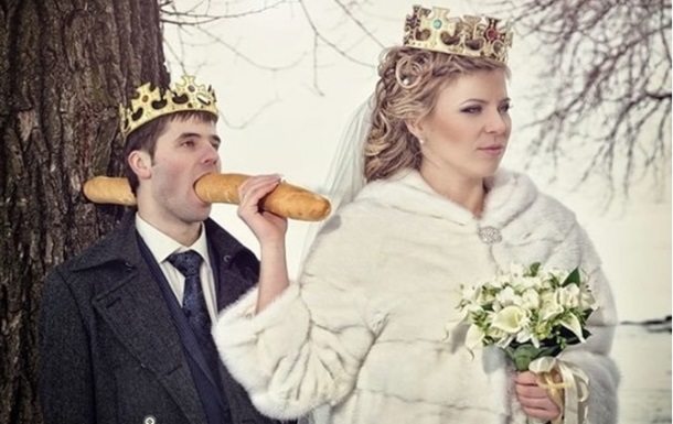 Жуткие свадебные фото напугали пользователей Сети