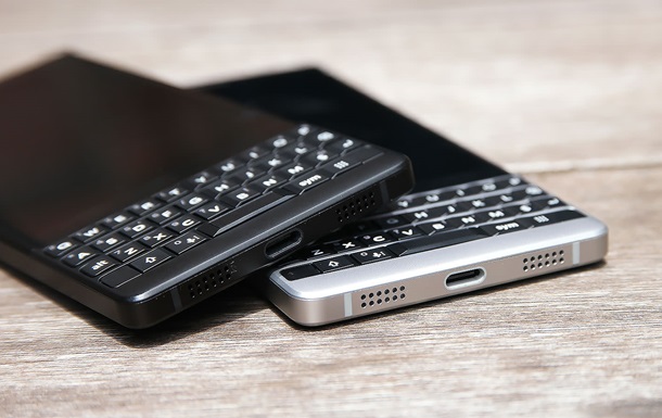 Представлен новый QWERTY-смартфон BlackBerry 
