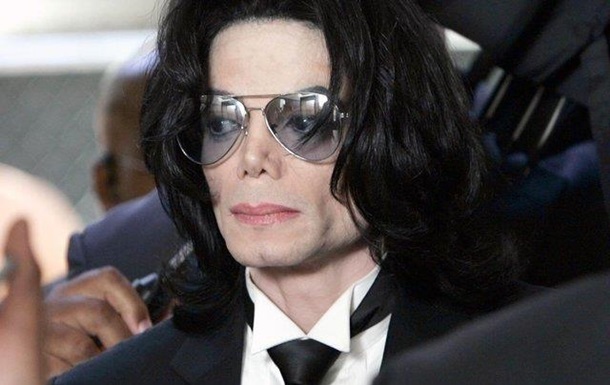 Врач Майкла Джексона заявил о  химической кастрации  певца