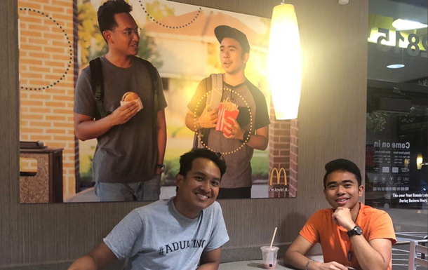Друзья подделали рекламу McDonalds и разбогатели