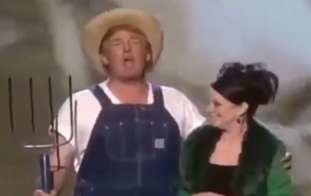 Сеть обсуждает песню переодетого в фермера Трампа