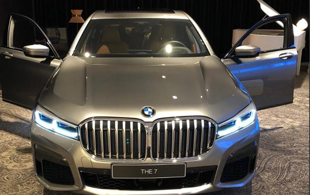 В Сети рассекретили внешность обновленной BMW 7