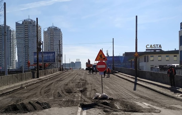 Скандальный Шулявский мост получил свою Instagram-страницу