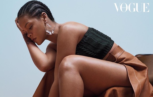  Похудевшая  Рианна снялась в откровенной фотосессии для Vogue