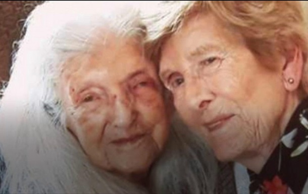 В Шотландии пенсионерка впервые увидела мать